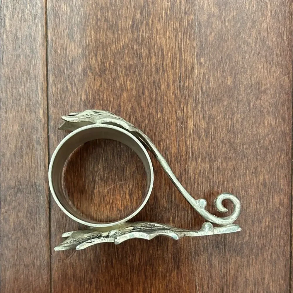 Vintage holly leaf